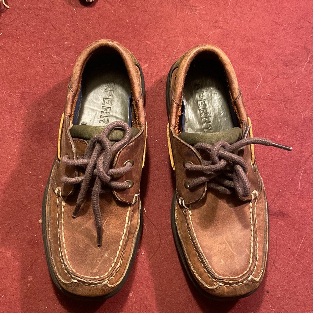 Sperry boat shoes perfect for school concerts holidays etc!  Look sharp!